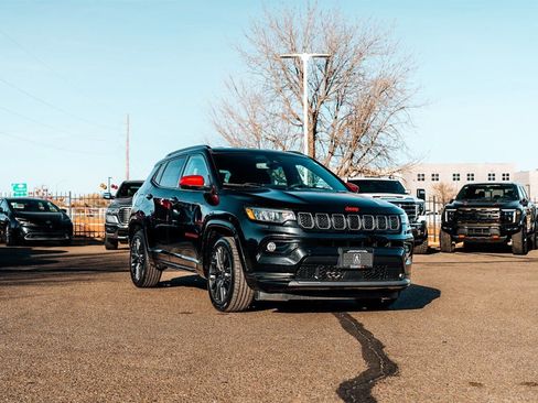 Used 2023 Jeep Compass Limited image 1