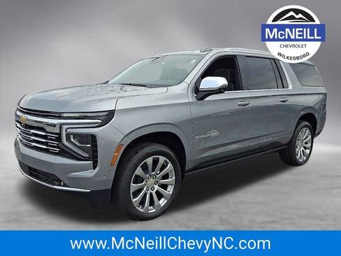 New 2026 Chevrolet Suburban Premier AWD/4WD image 2