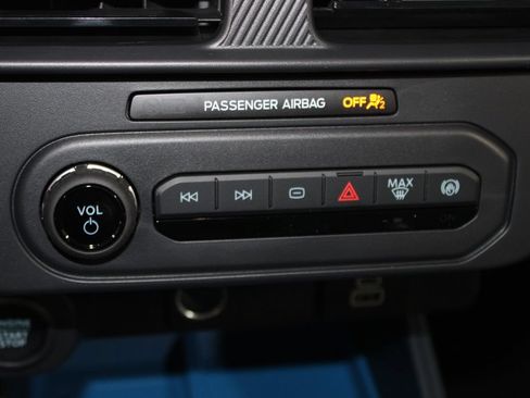 New 2026 Ford Maverick XLT w/ XLT Luxury Package FWD image 41