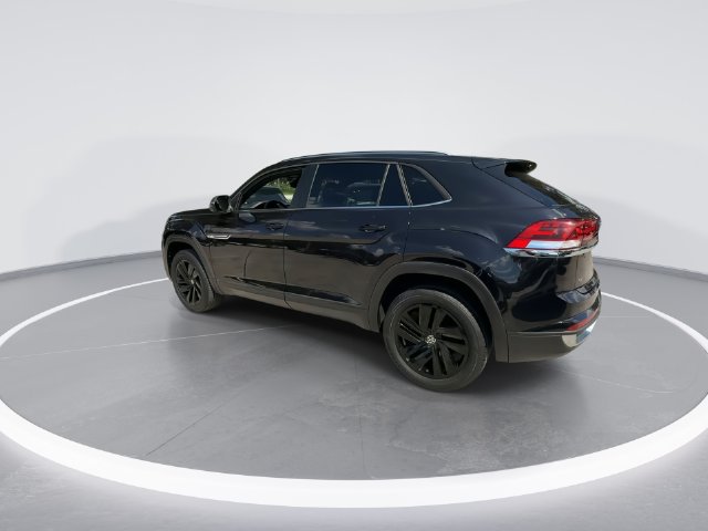 Used 2022 Volkswagen Atlas Cross Sport SE w/ Black Wheel Package FWD image 5