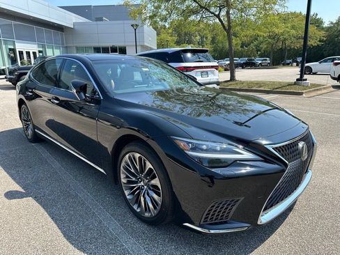 Used 2022 Lexus LS 500 AWD image 2