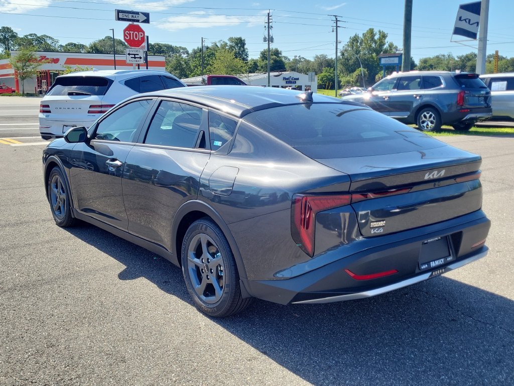New 2026 Kia K4 FWD image 4