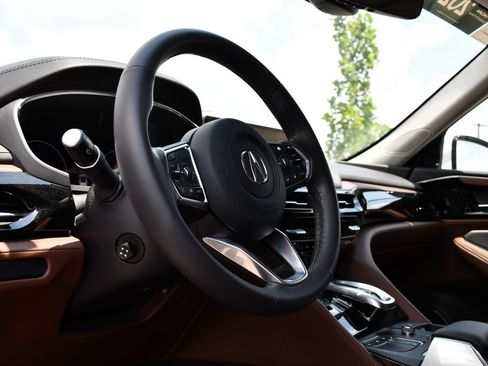 Certified 2023 Acura MDX SH-AWD w/ Technology Package image 12