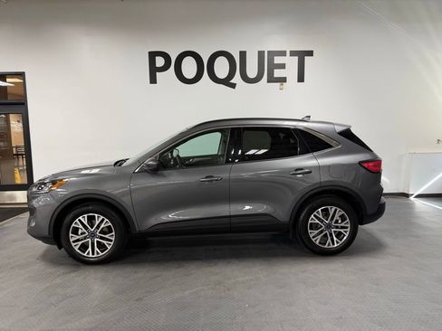 Used 2022 Ford Escape SEL w/ Technology Package image 1