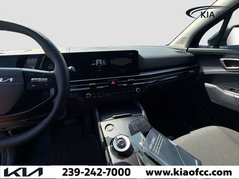 New 2026 Kia Sportage LX FWD image 22