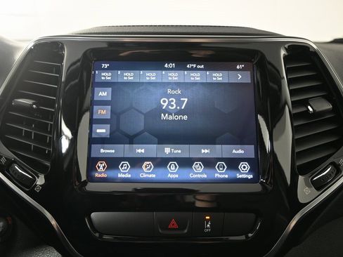 Used 2022 Jeep Cherokee Limited image 27