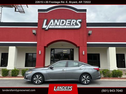 Used 2021 Nissan Altima 2.5 SV image 1