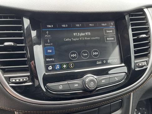 Used 2019 Chevrolet Trax LT w/ LT Convenience Package FWD image 19