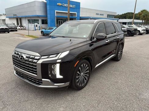 Used 2023 Hyundai Palisade Calligraphy image 3