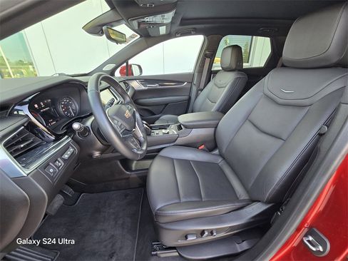 Used 2024 Cadillac XT5 Premium Luxury w/ Technology Package image 10