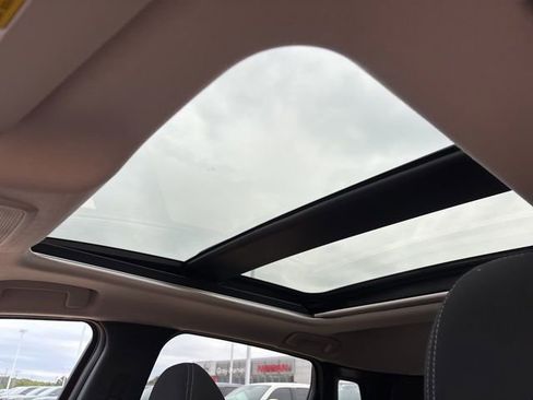 New 2026 Nissan Kicks SV w/ SV Premium Package image 23