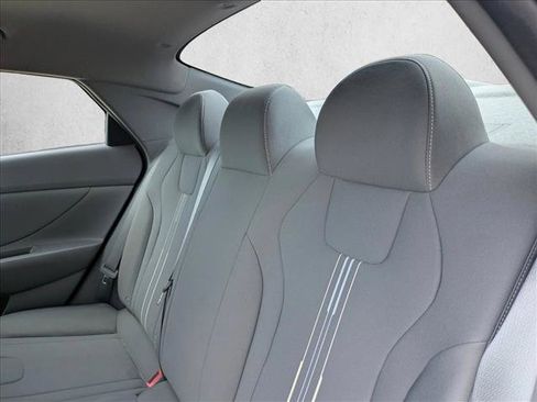 Used 2023 Hyundai Elantra SEL w/ Convenience Package FWD image 21