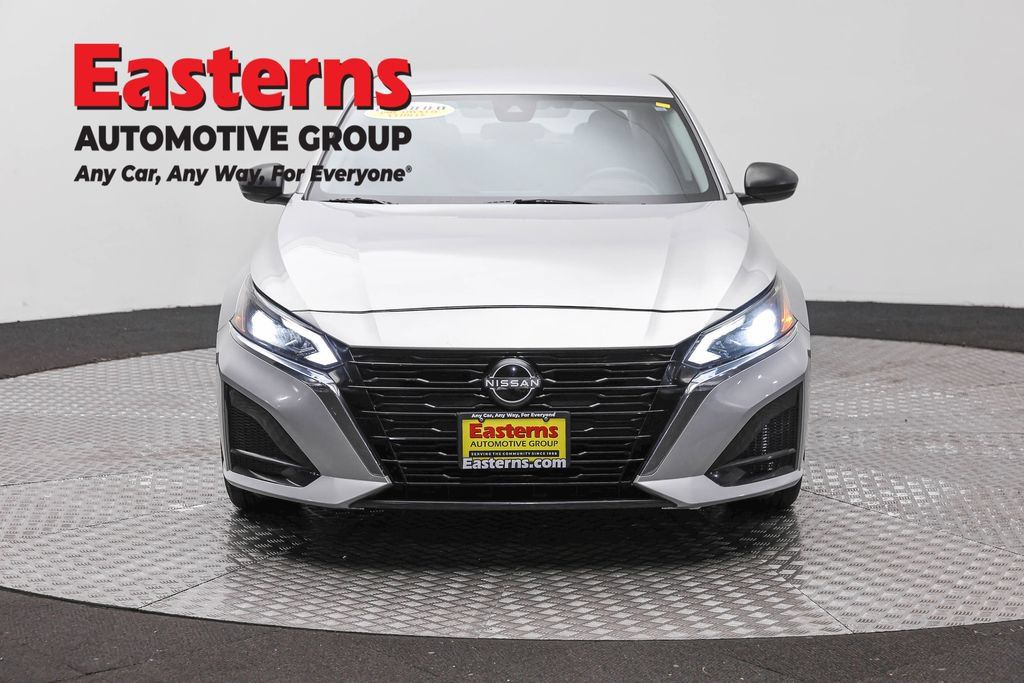 Used 2024 Nissan Altima 2.5 S FWD image 2
