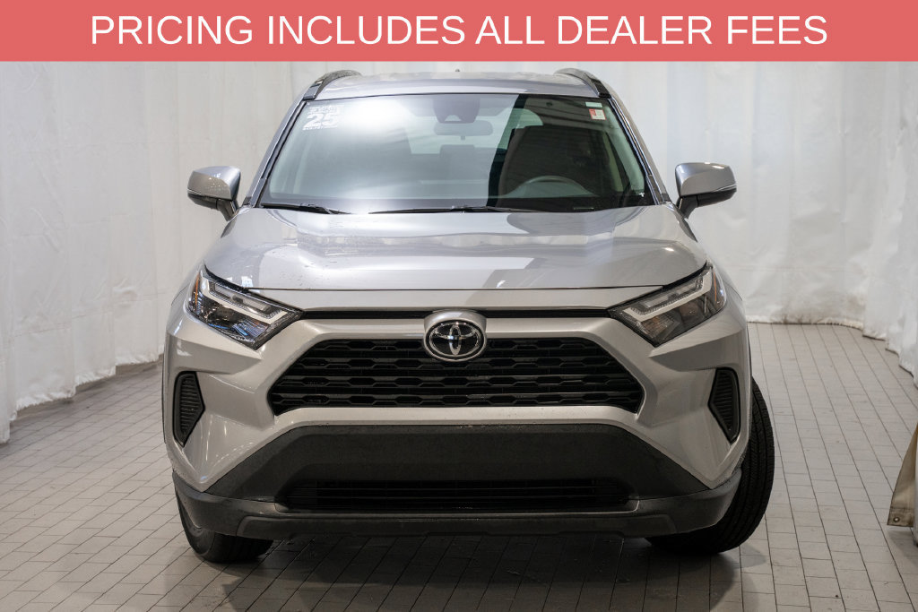 Used 2025 Toyota RAV4 XLE FWD image 2