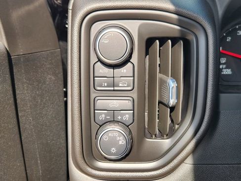 Used 2023 Chevrolet Silverado 1500 Custom AWD/4WD image 20