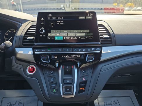 Used 2025 Honda Odyssey Sport-L image 25