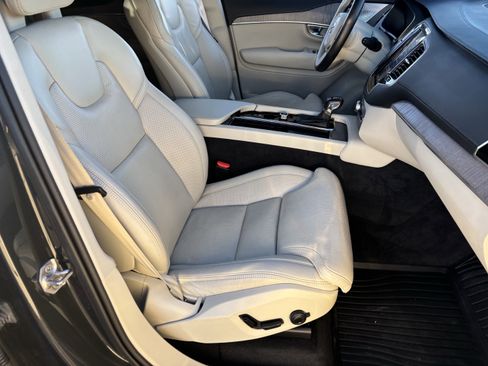 Used 2022 Volvo XC90 T6 Inscription image 10