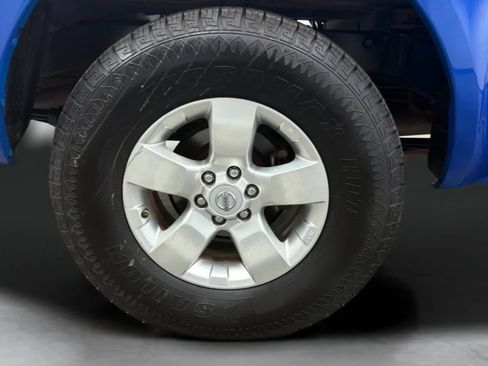 Used 2012 Nissan Frontier SV AWD/4WD image 24