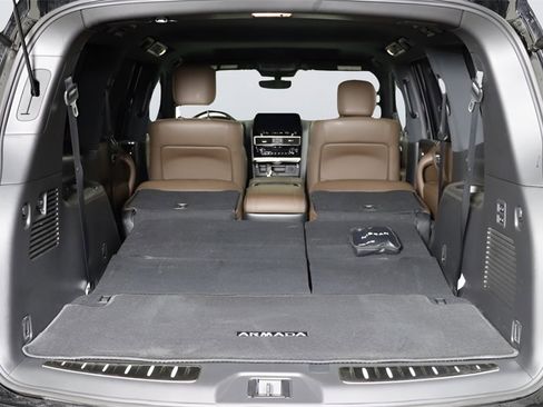 Used 2024 Nissan Armada Platinum w/ Captain's Chairs Package image 45