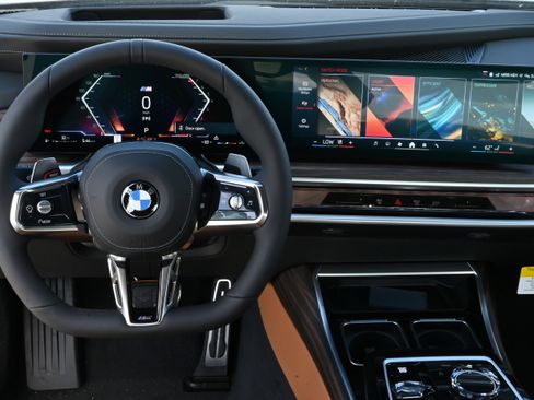 New 2026 BMW 740i image 14