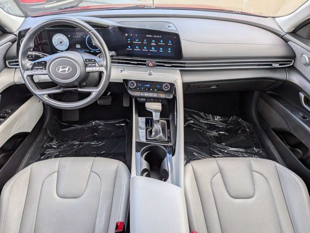 Used 2025 Hyundai Elantra Limited FWD image 12