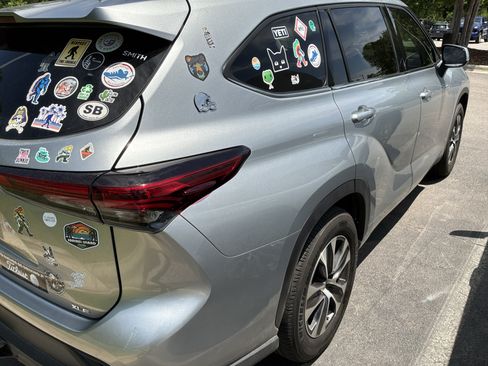 Used 2021 Toyota Highlander XLE FWD image 10