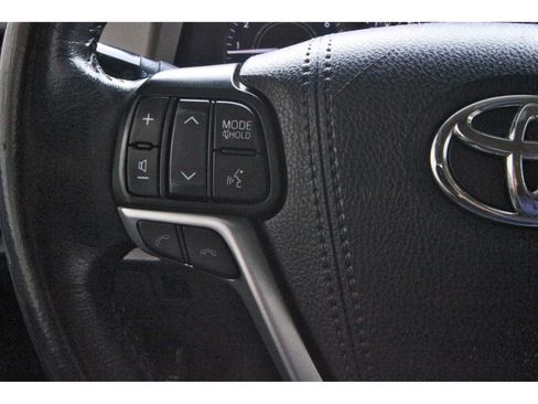 Used 2019 Toyota Sienna XLE w/ XLE Navigation Package FWD image 20