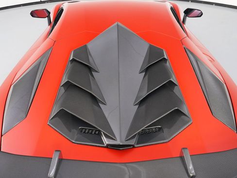 Used 2017 Lamborghini Aventador S image 83