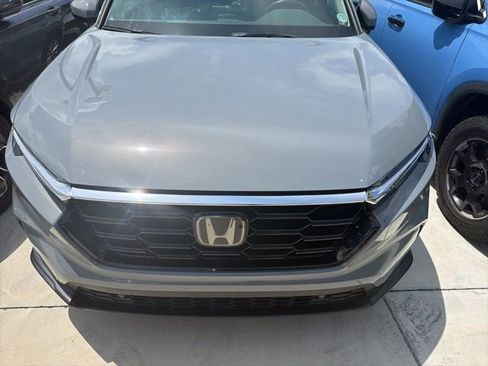 Used 2023 Honda CR-V EX-L image 2