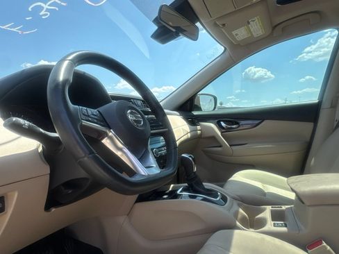 Used 2019 Nissan Rogue SV w/ Sun & Sound Touring Package FWD image 41