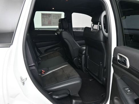 Used 2021 Jeep Grand Cherokee Laredo X image 13