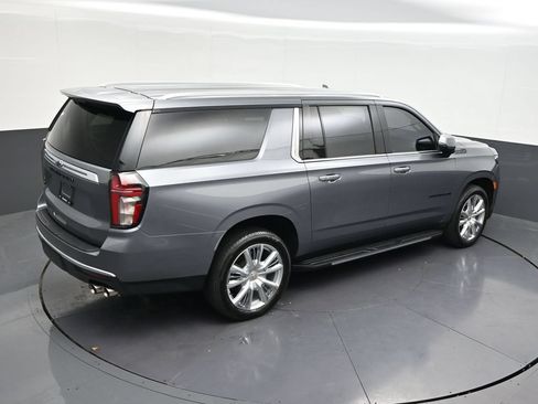 Used 2021 Chevrolet Suburban High Country AWD/4WD image 21