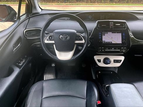 Used 2017 Toyota Prius Four FWD image 7