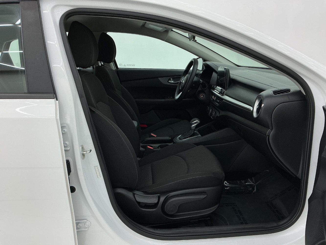 Used 2020 Kia Forte LXS FWD image 15