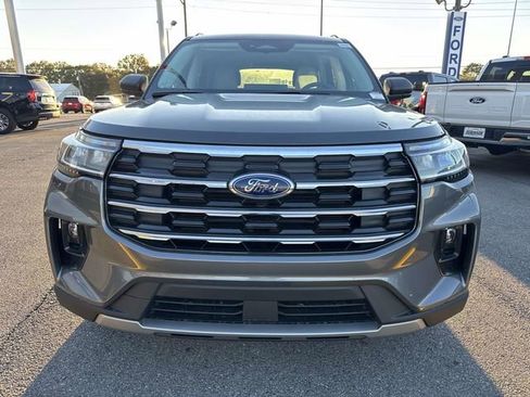 New 2026 Ford Explorer Active w/ Active Comfort Package image 2