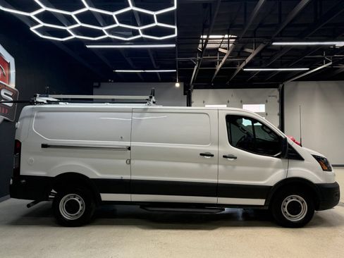 Used 2024 Ford Transit 250 Low Roof w/ Fleet Fuel Economy Package RWD image 10