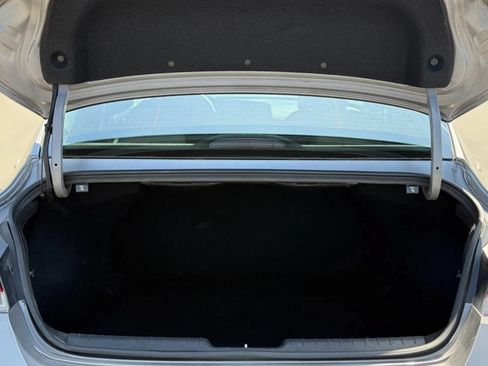 Used 2021 Hyundai Elantra SEL FWD image 28