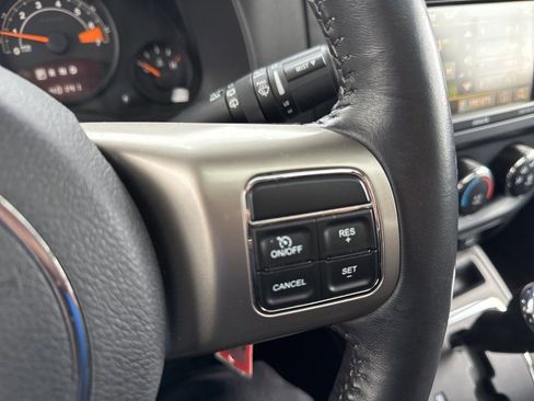 Used 2016 Jeep Patriot High Altitude image 13