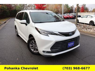 Used 2022 Toyota Sienna XLE