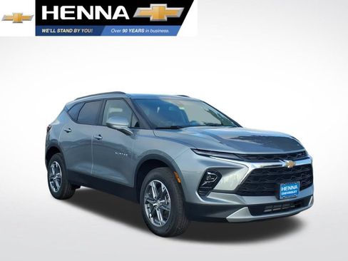 New 2026 Chevrolet Blazer LT w/ Convenience Package FWD image 1