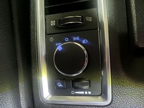 Used 2021 RAM 1500 Classic Warlock w/ Electronics Group image 22