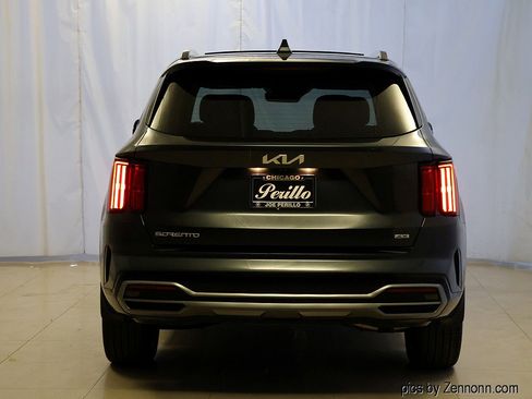 Used 2023 Kia Sorento SX AWD/4WD image 7