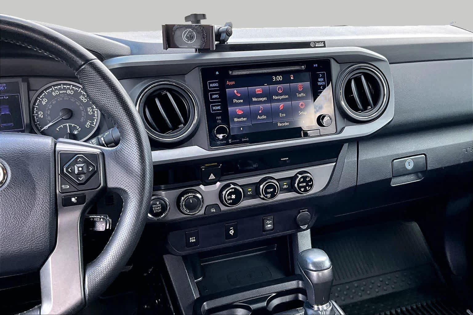 Used 2017 Toyota Tacoma TRD Off-Road w/ Tow Package (A/T) AWD/4WD image 7