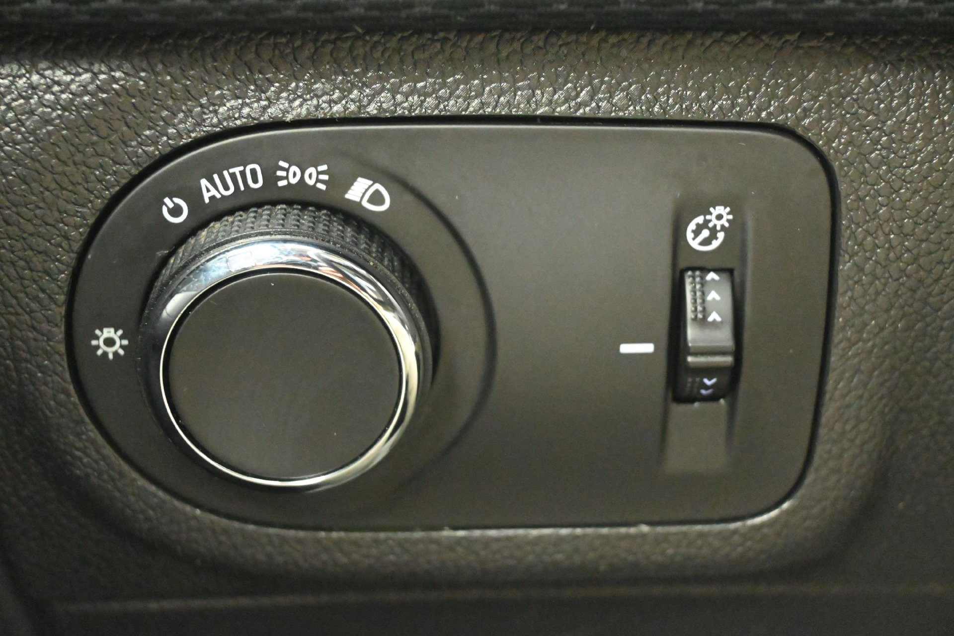 Used 2016 Chevrolet Cruze LT FWD image 37