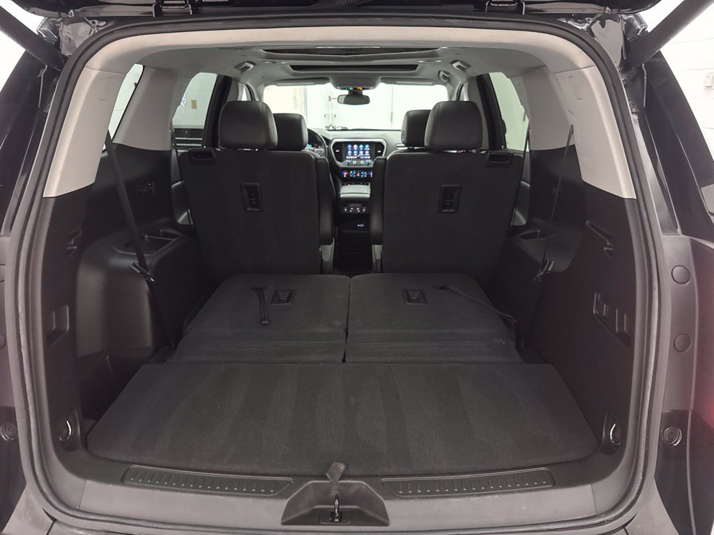 Used 2023 GMC Acadia AT4 w/ Technology Package AWD/4WD image 8