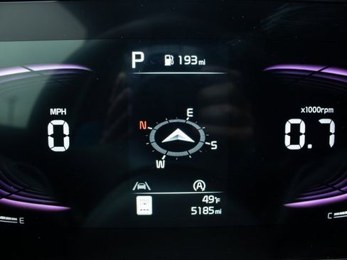 Used 2024 Kia Sportage EX image 11