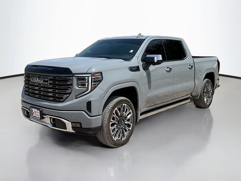 Used 2025 GMC Sierra 1500 Denali Ultimate AWD/4WD image 3