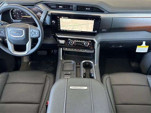 New 2026 GMC Sierra 3500 Denali w/ Denali Reserve Package image 15