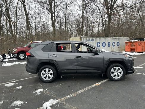 Used 2024 Toyota RAV4 LE image 22