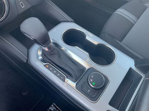 Used 2025 Chevrolet Blazer LT image 36